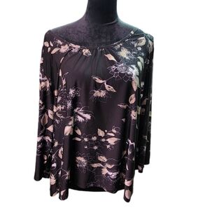 Women's silky 3/4 black print top.